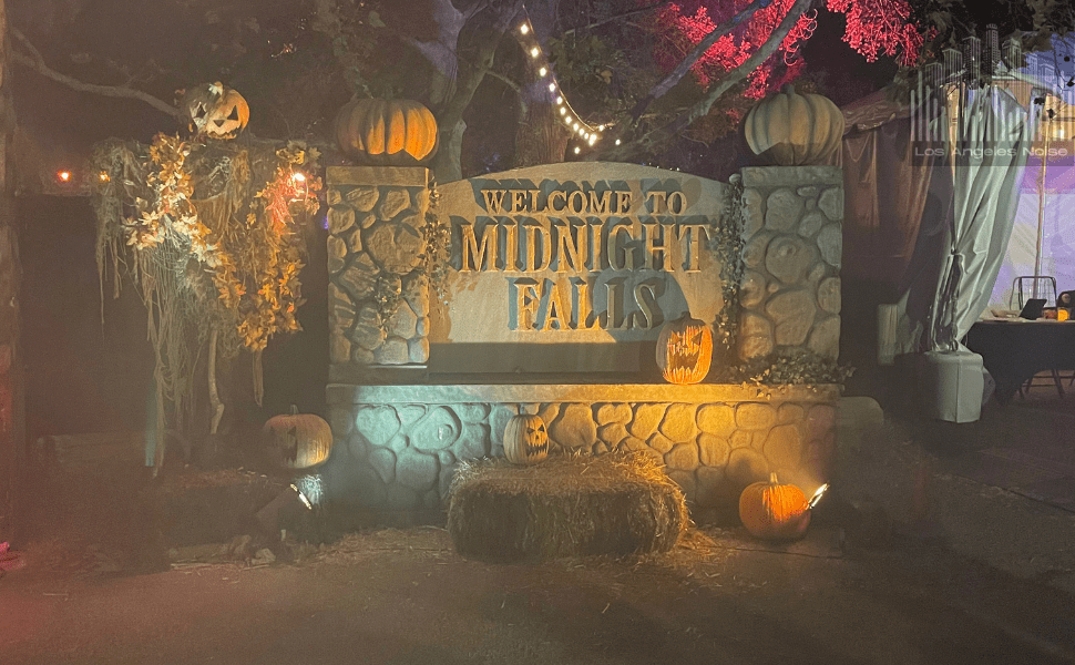 A weekend so los angeles - welcome to midnight falls sign welcomes you to the haunted hayride inside Griffith Park